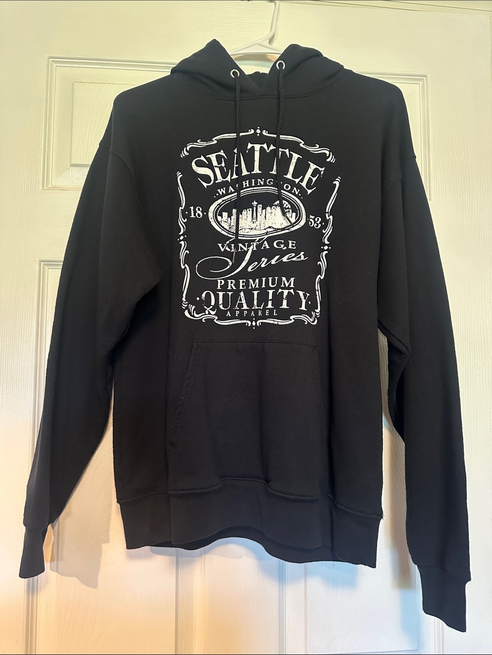 Seattle Graphic Black Hoodie - Vintage Premium Quality Women’s Medium